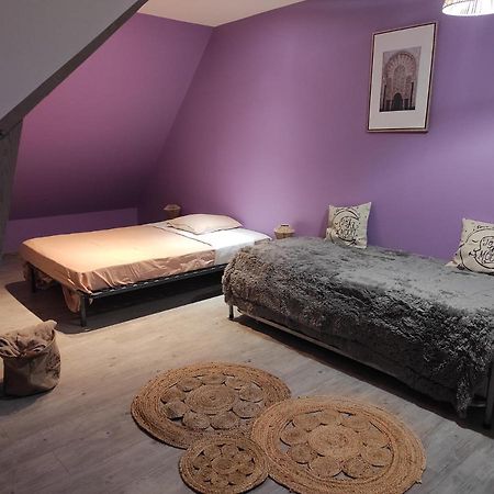 Agreable Et Spacieuse Chambre Familiale Sansac-de-Marmiesse Exteriér fotografie