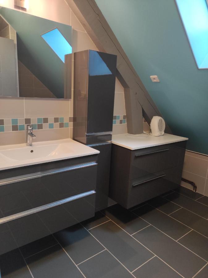 Agreable Et Spacieuse Chambre Familiale Sansac-de-Marmiesse Exteriér fotografie